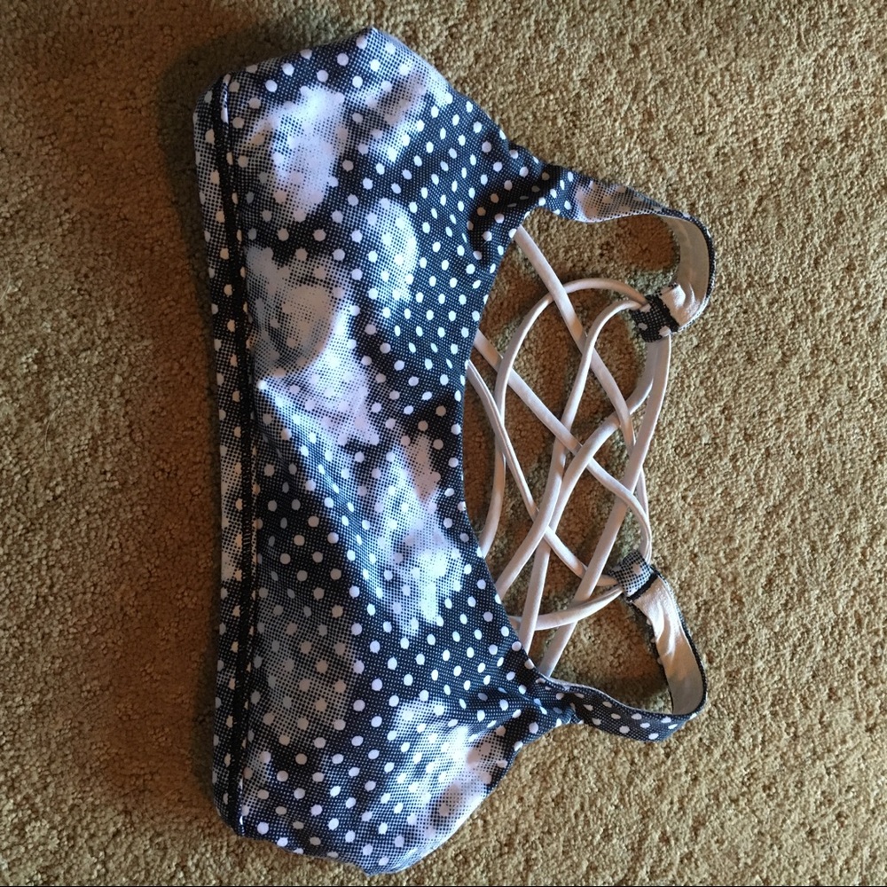 Lululemon sports bra